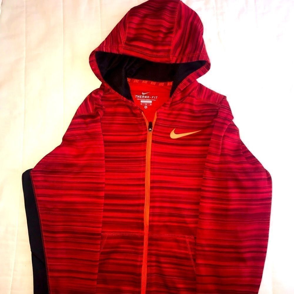 Nike boys athletic hoodie jacket size XL